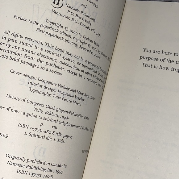 The power of now by Eckhart Tolle paperback book - Picture 3 of 7